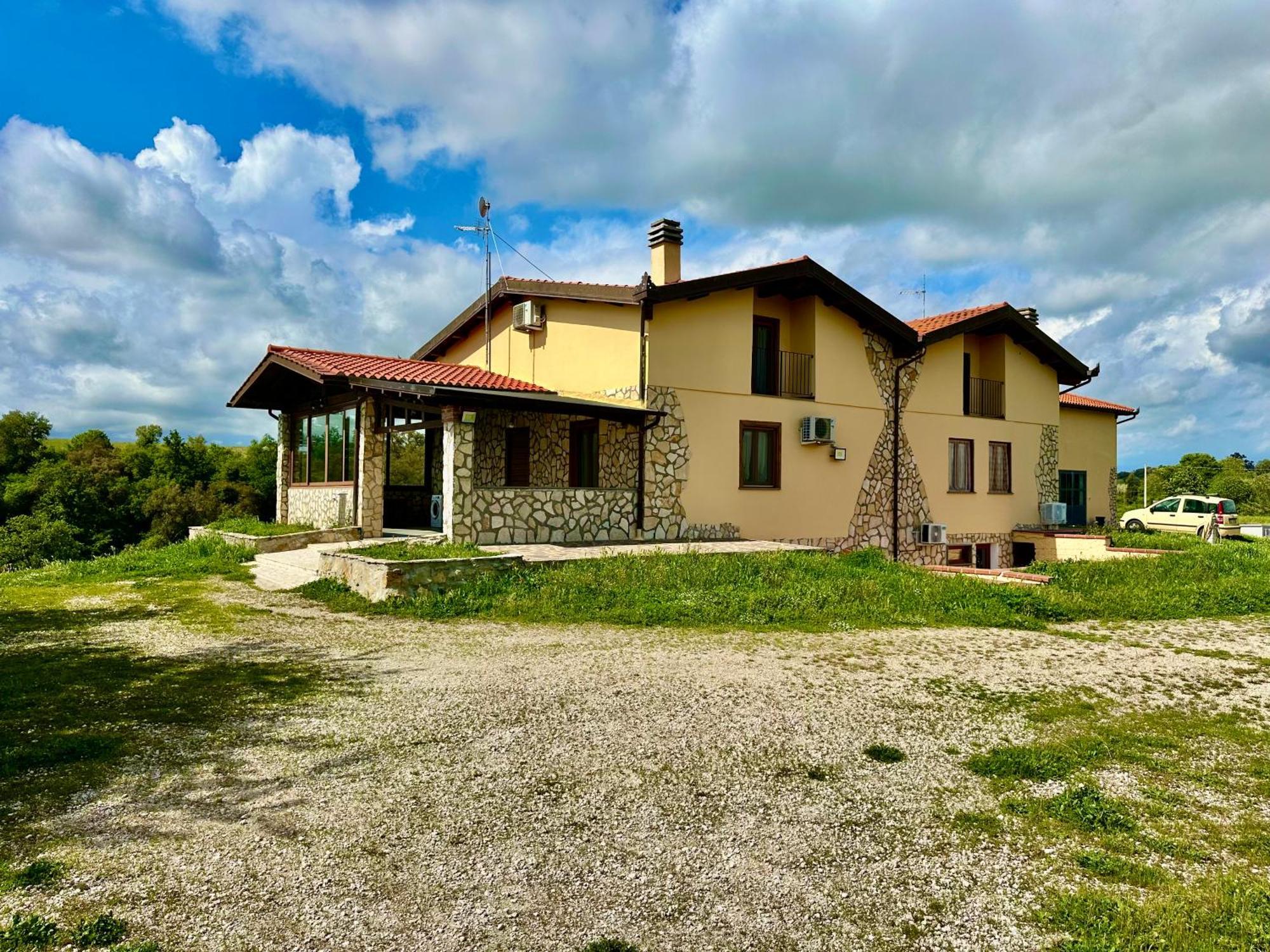 Villa Tuscia Apartments Tuscania Exterior photo